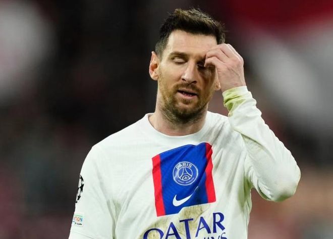 门德斯潇洒拉球戏耍亚马尔 门德斯潇洒拉球戏耍亚马尔